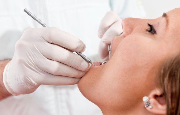 The Link Between Dental Exams and Detecting Early Signs of Oral Cancer