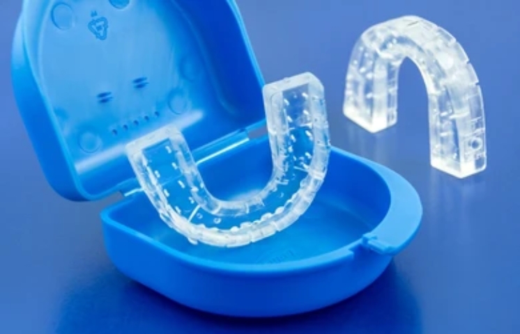 How a Dentist-Approved Snoring Appliance Can Help to Say Goodbye to Loud Nights