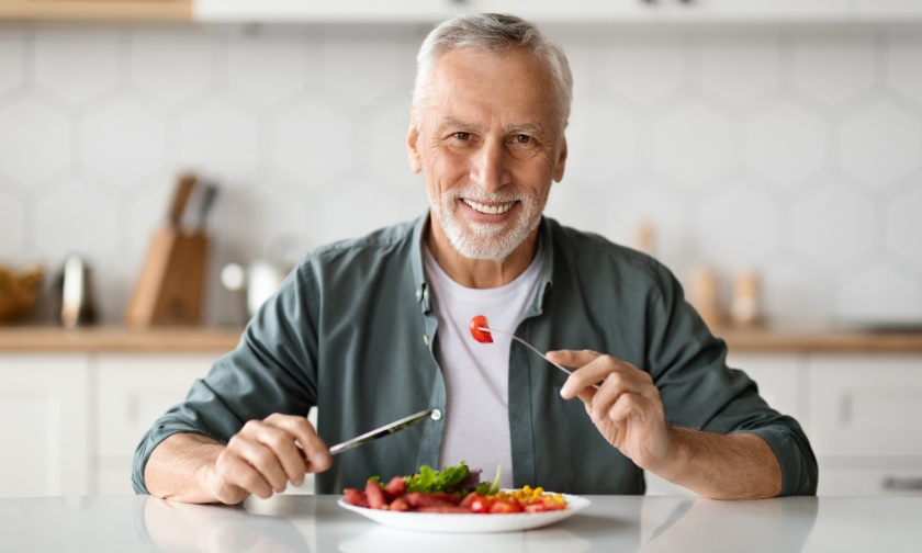 What Should Seniors Do to Stop Losing Teeth?